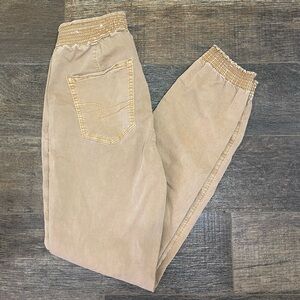 American Eagle Jeans. Size 6 Regular.